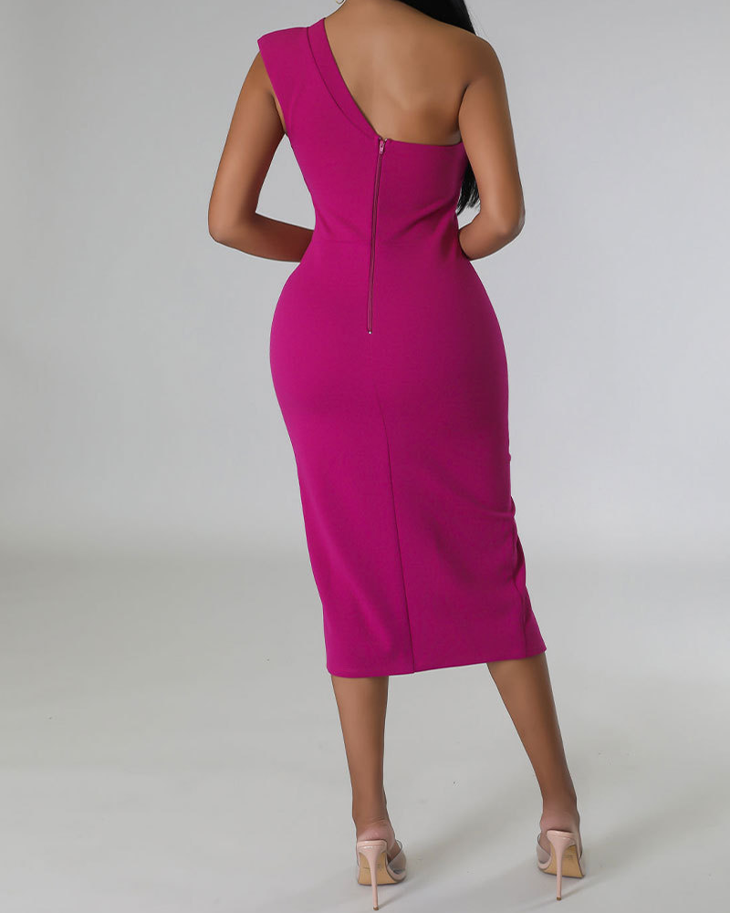 One-Shoulder Hip-Wrapped Slim Dress